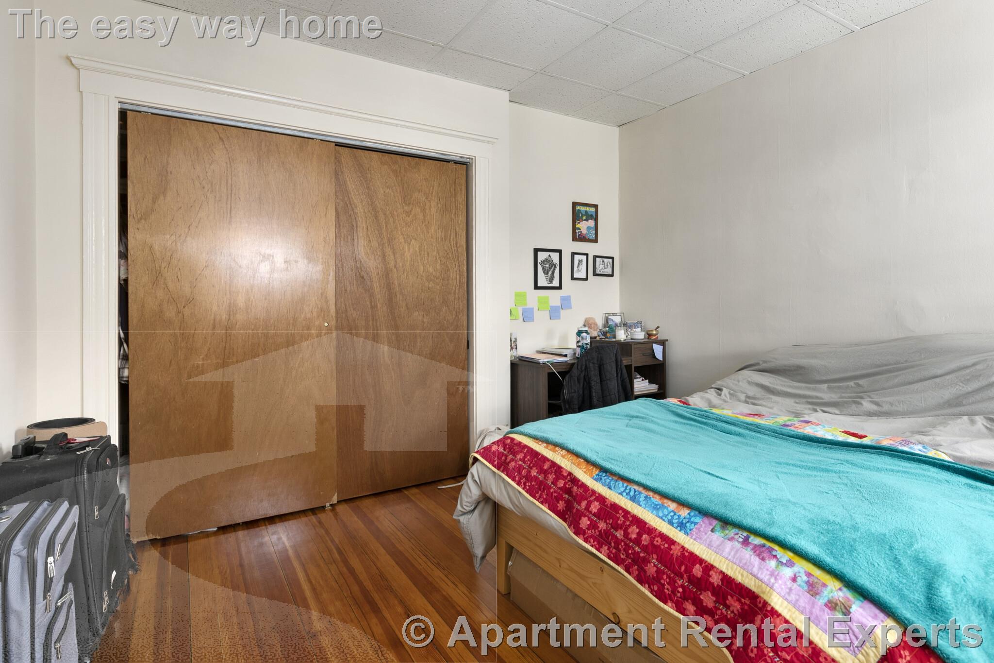 3 bed, 1 bath apartment for rent at 7 Woodbridge St Unit 4, Davis Square — photo 5 of 10