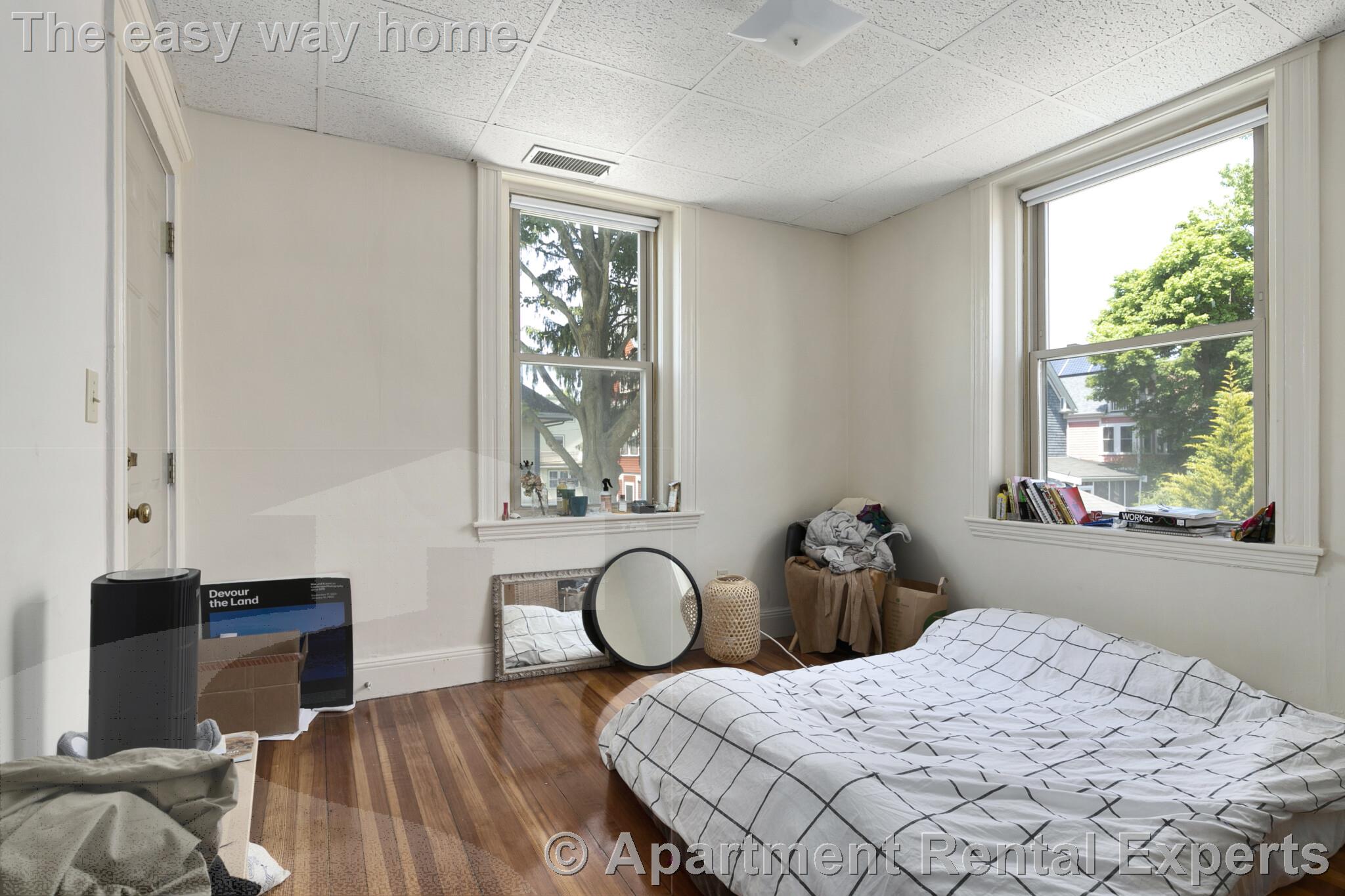 3 bed, 1 bath apartment for rent at 7 Woodbridge St Unit 4, Davis Square — photo 7 of 10