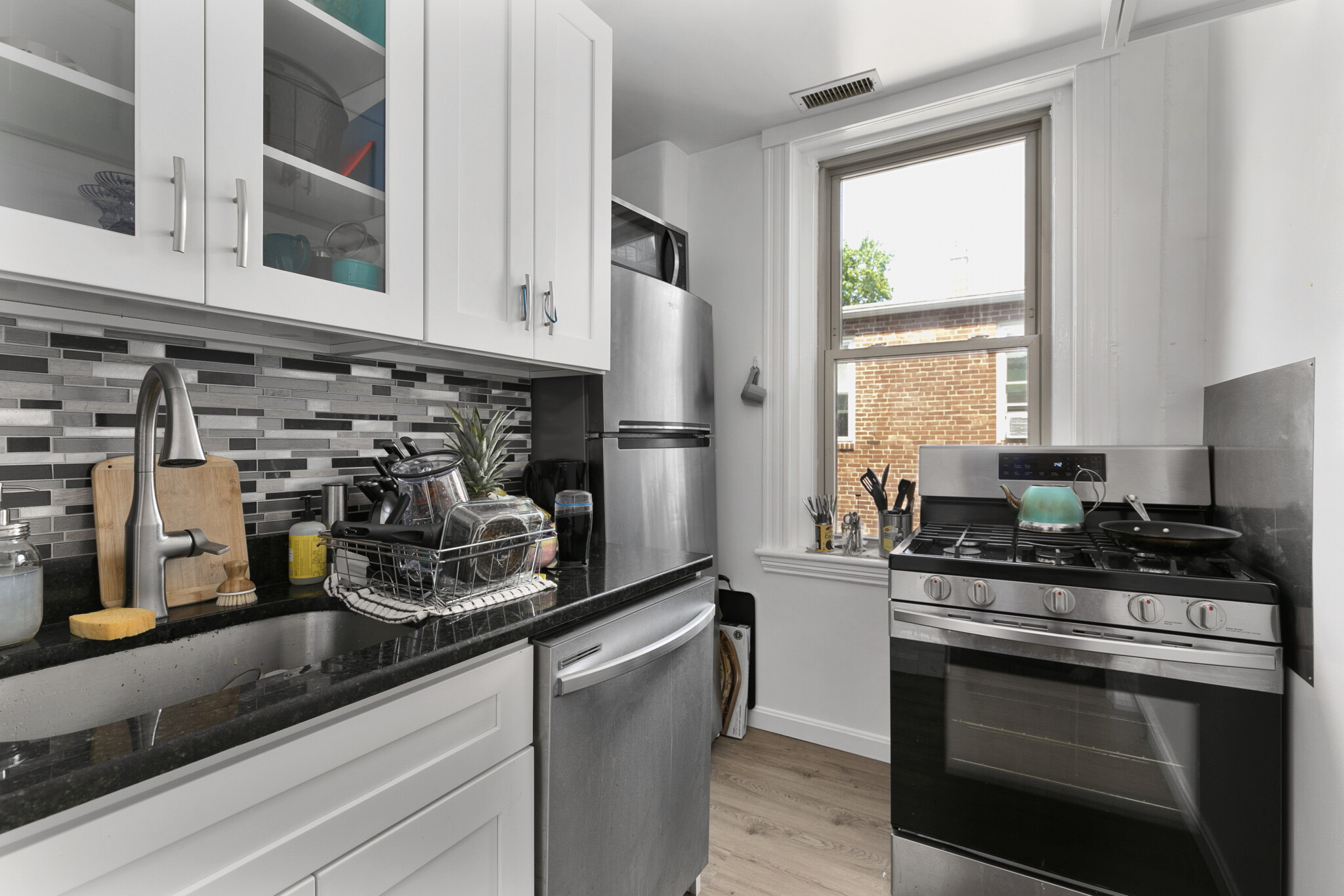 3 bed, 1 bath apartment for rent at 7 Woodbridge St Unit 4G, North Cambridge — photo 1 of 8