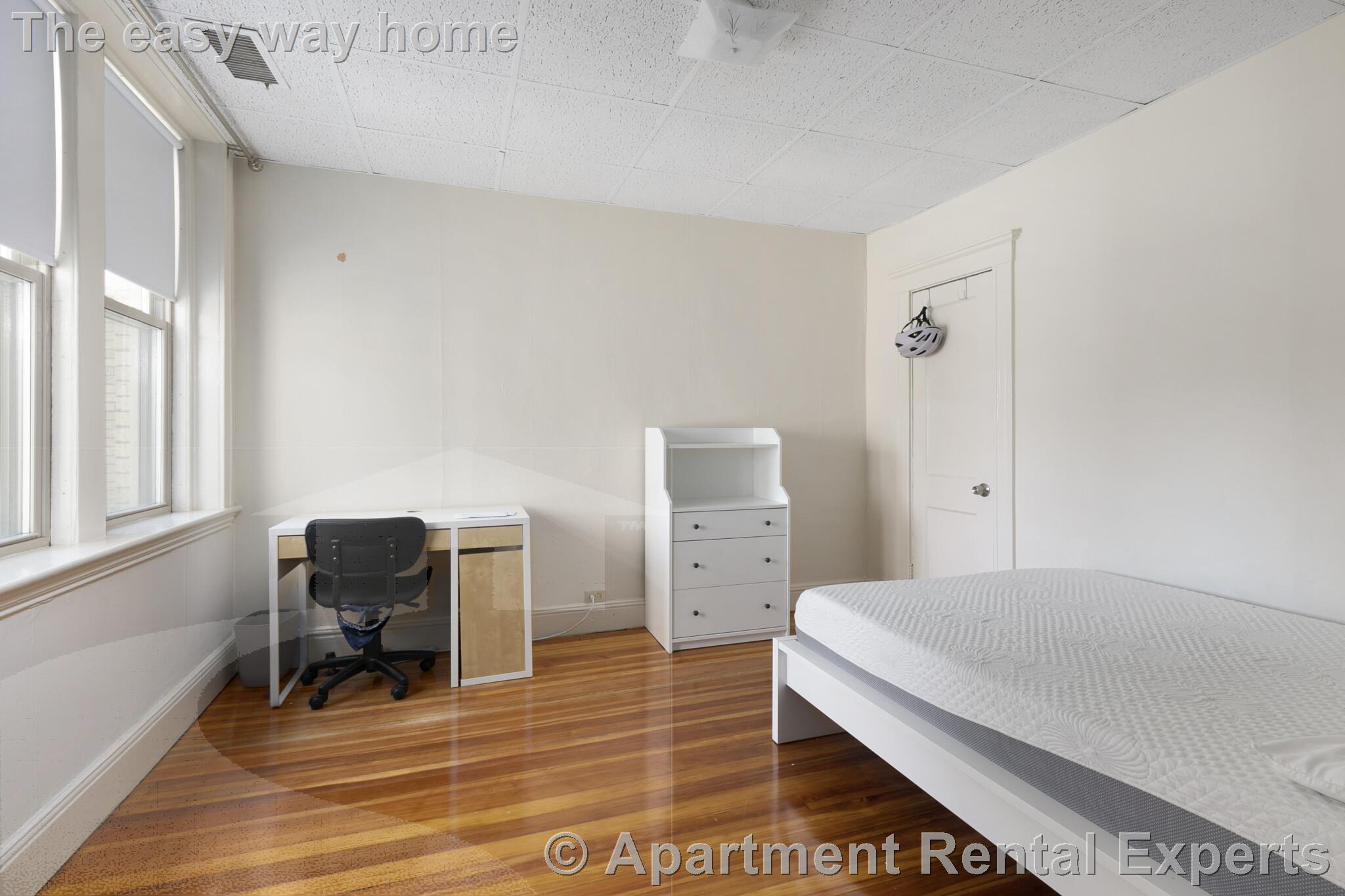 3 bed, 1 bath apartment for rent at 7 Woodbridge St Unit 6, Davis Square — photo 2 of 10