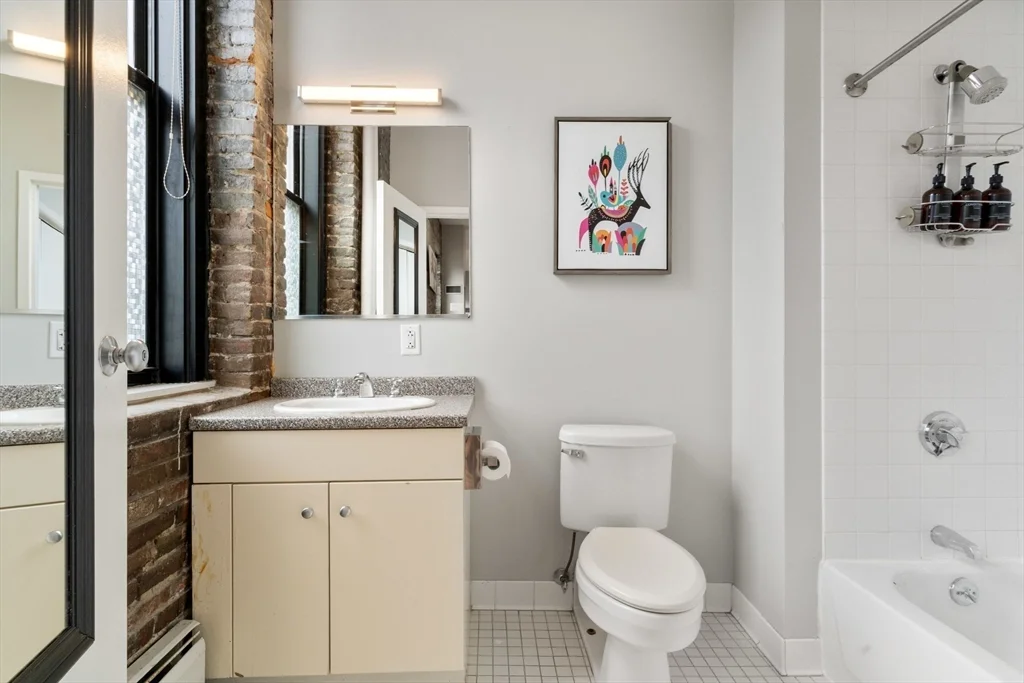 1 bed, 1 bath apartment for rent at 70-72 Northampton St Unit 200A, South End — photo 14 of 18