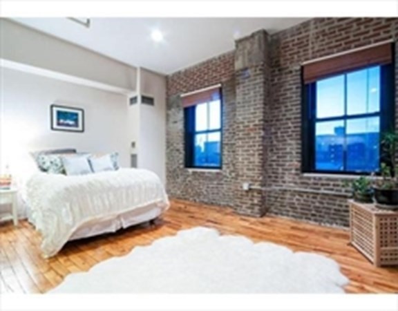 1 bed, 1 bath apartment for rent at 70-72 Northampton Unit 3, South End — photo 2 of 11