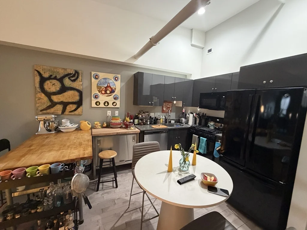 1 bed, 1 bath apartment for rent at 70-72 Northampton Unit 302, South End — photo 9 of 13