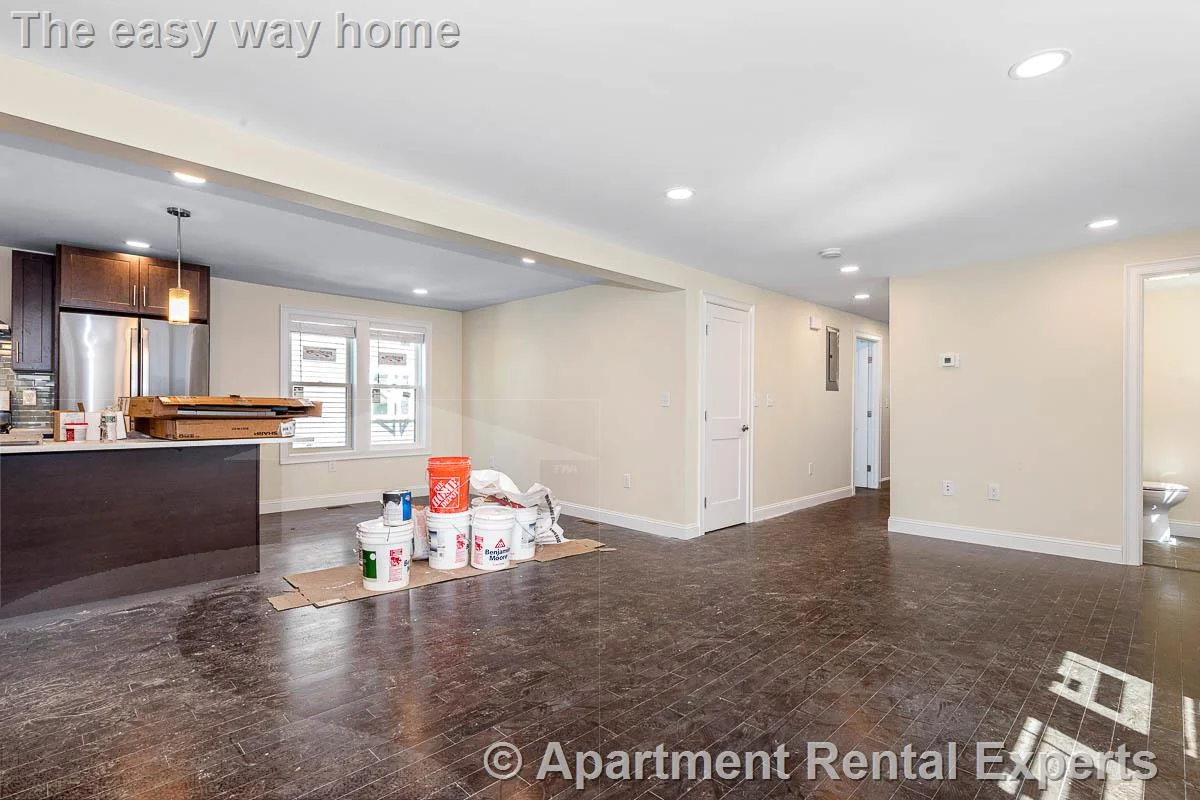5 bed, 4+ bath apartment for rent at 70 Stanley Ave Unit 1, Tufts — photo 22 of 25