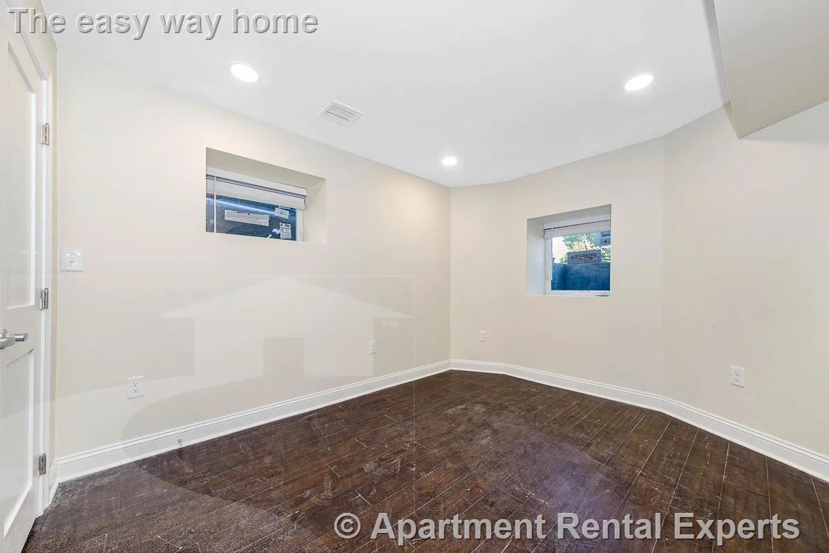 5 bed, 4+ bath apartment for rent at 70 Stanley Ave Unit 1, Tufts — photo 4 of 25
