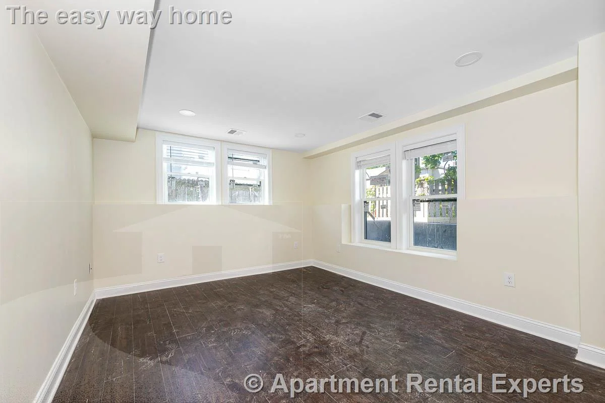 5 bed, 4+ bath apartment for rent at 70 Stanley Ave Unit 1, Tufts — photo 8 of 25