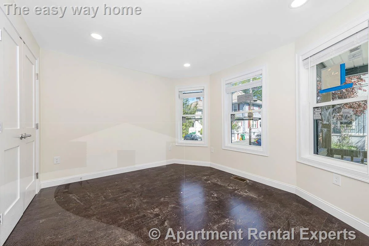 5 bed, 4+ bath apartment for rent at 70 Stanley Ave Unit 1, Tufts — photo 13 of 25