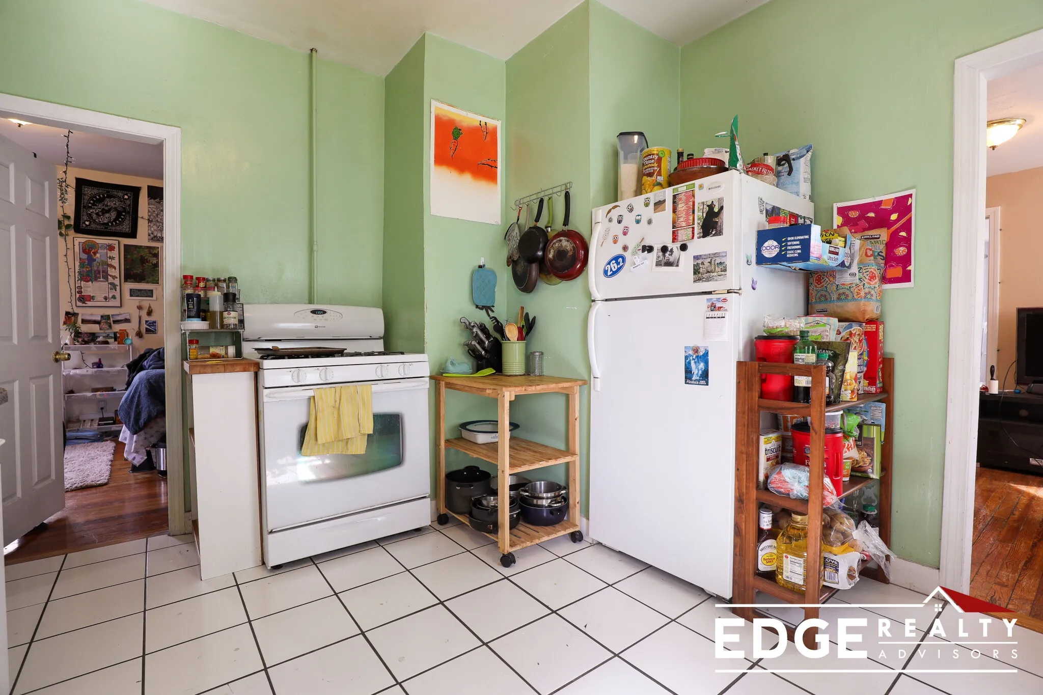 3 bed, 1 bath apartment for rent at 70 Antwerp St Unit 1, Brighton — photo 9 of 10