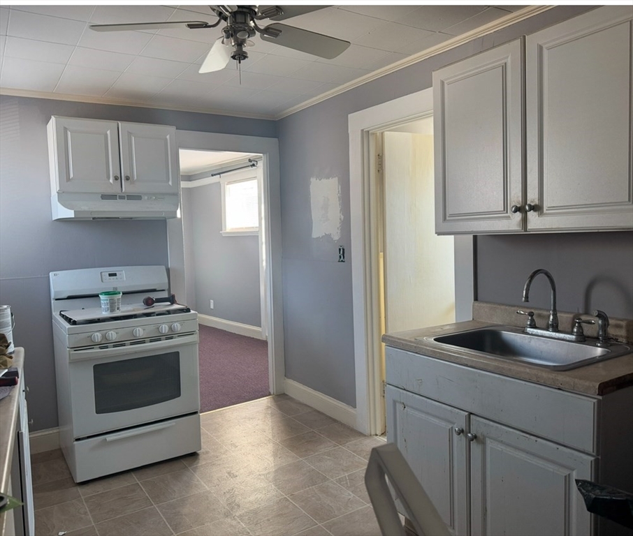 1 bed, 1 bath apartment for rent at 70 Beach Rd Unit 2, Winthrop — photo 2 of 3
