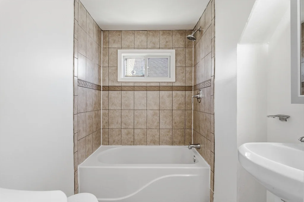 2 bed, 1 bath apartment for rent at 70 Bellevue St Unit 3, Dorchester — photo 12 of 15