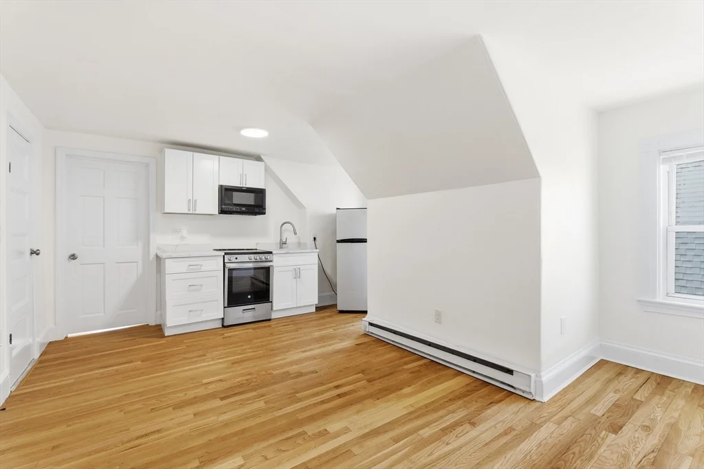 2 bed, 1 bath apartment for rent at 70 Bellevue St Unit PH, Dorchester — photo 5 of 15