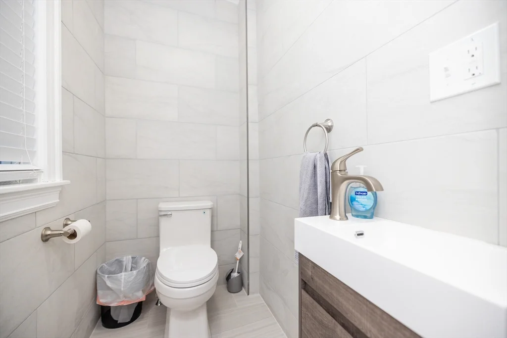 2 bed, 1.5 bath apartment for rent at 70 Belmont St Unit 1, Watertown — photo 12 of 14