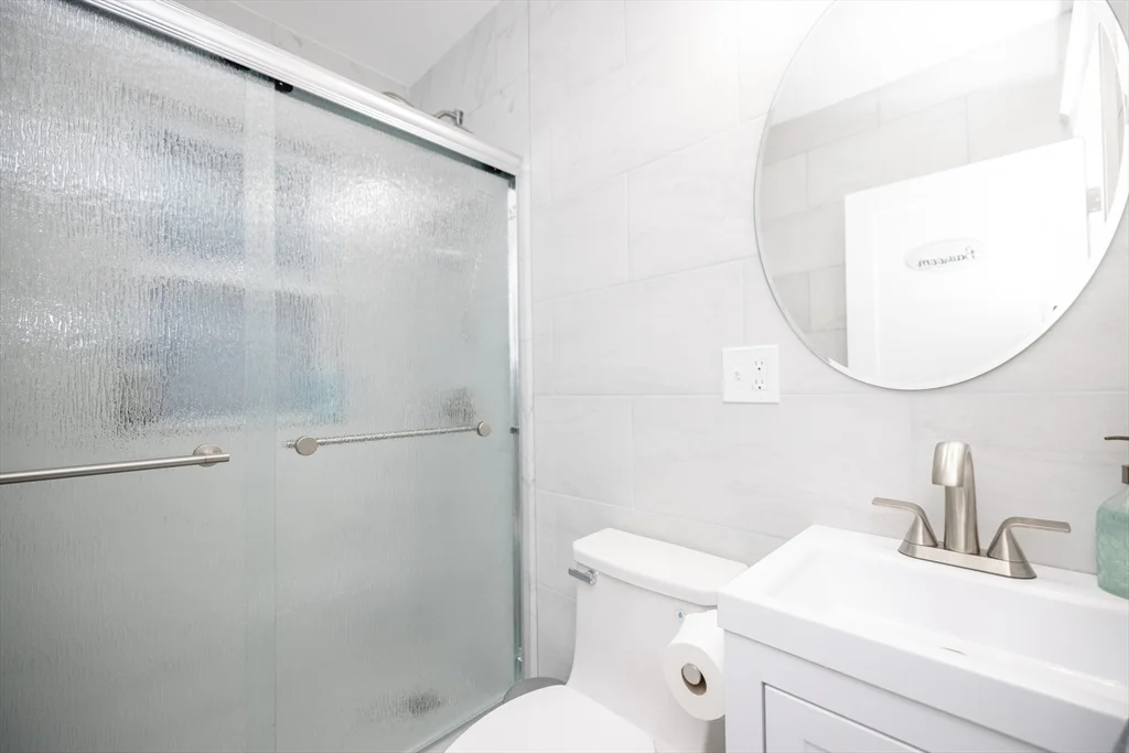 3 bed, 1.5 bath apartment for rent at 70 Belmont St Unit 2, Watertown — photo 13 of 16