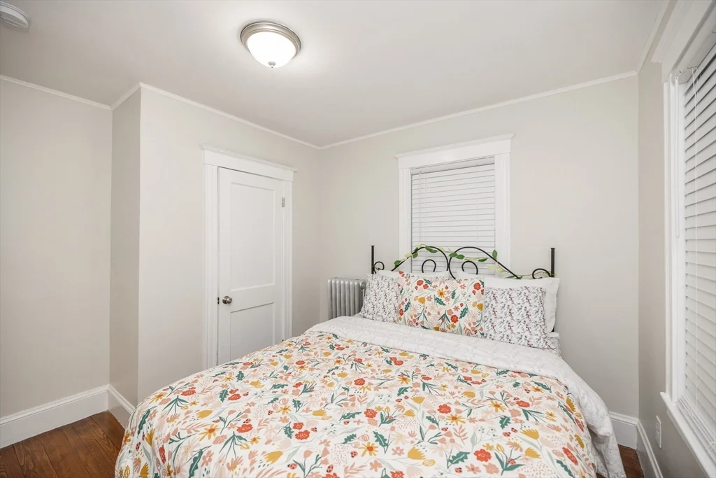 3 bed, 1.5 bath apartment for rent at 70 Belmont St Unit 2, Watertown — photo 5 of 16