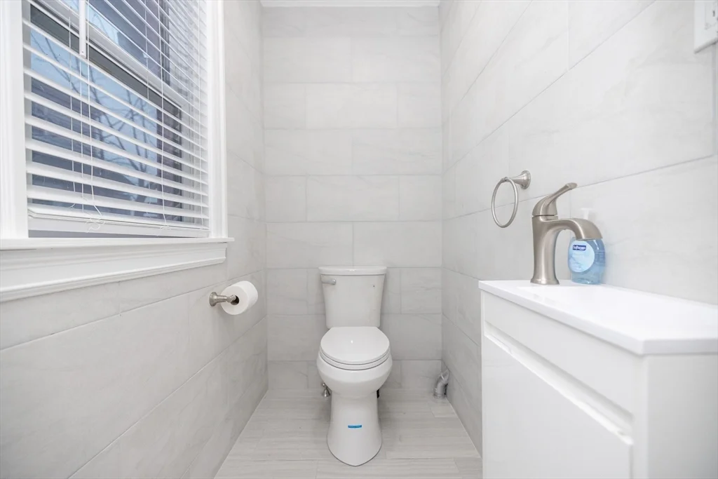 3 bed, 1.5 bath apartment for rent at 70 Belmont St Unit 2, Watertown — photo 14 of 16