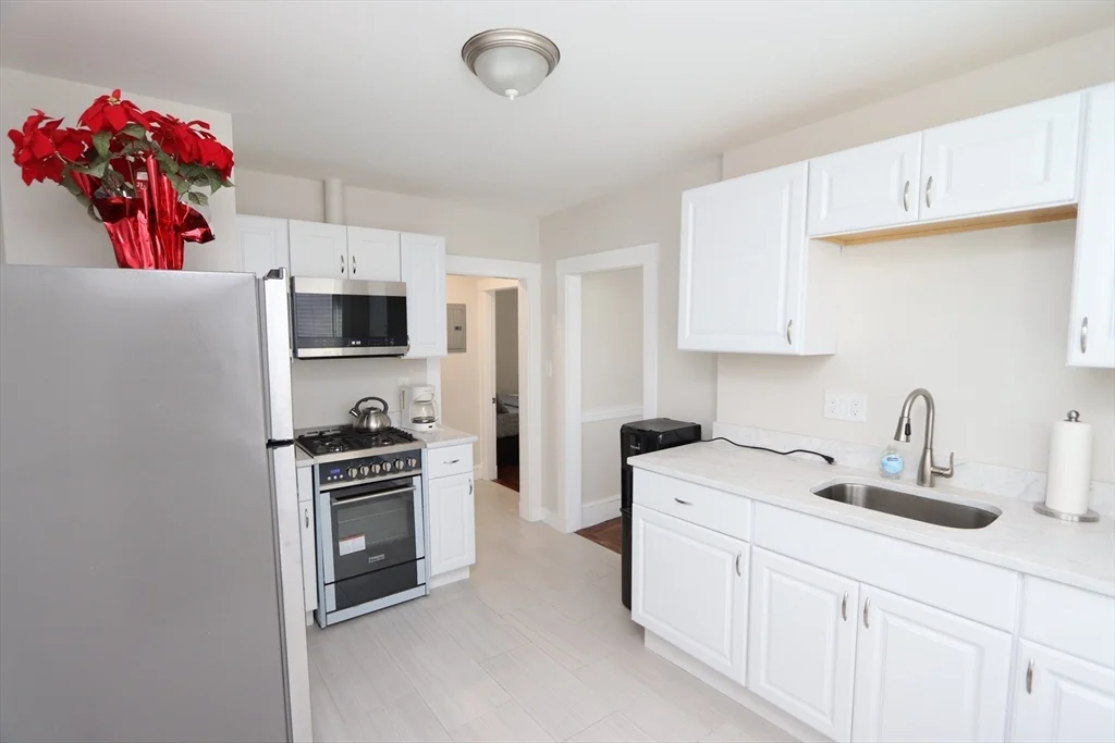 2 bed, 1 bath apartment for rent at 70 Belmont St Unit 70, Watertown — photo 10 of 26