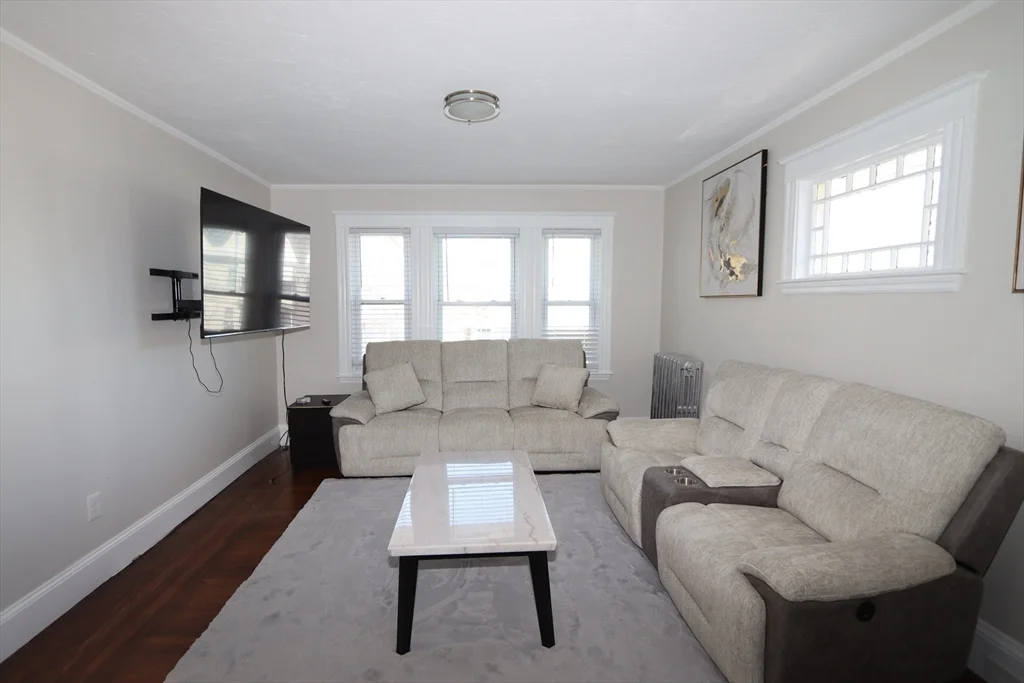3 bed, 1 bath apartment for rent at 70 Belmont St Unit 72, Watertown — photo 3 of 25