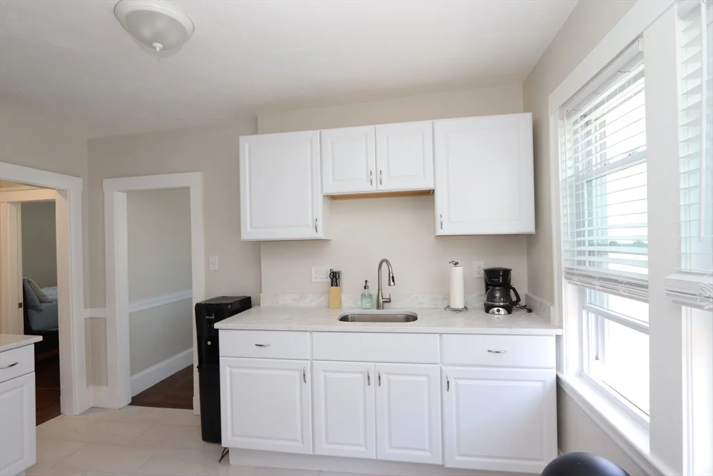 3 bed, 1 bath apartment for rent at 70 Belmont St Unit 72, Watertown — photo 8 of 25