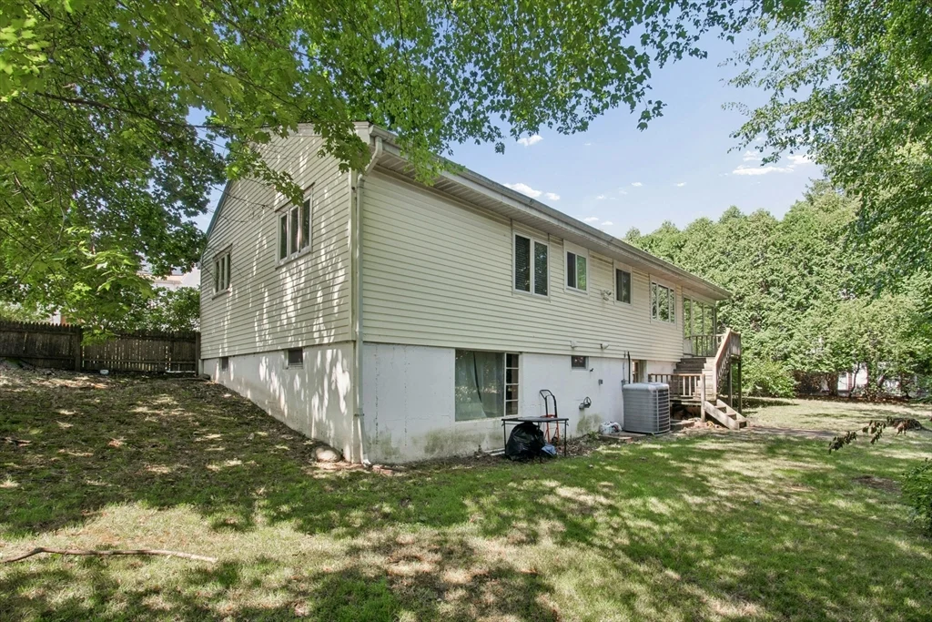 3 bed, 1 bath apartment for rent at 70 Botsford Rd, Chestnut Hill — photo 29 of 30