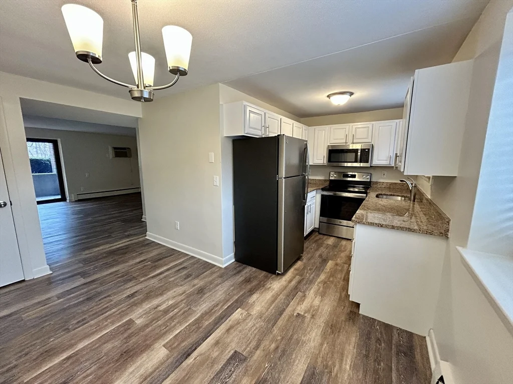 2 bed, 1 bath apartment for rent at 70 C Charles River Rd Unit 70 C, Waltham — photo 1 of 28