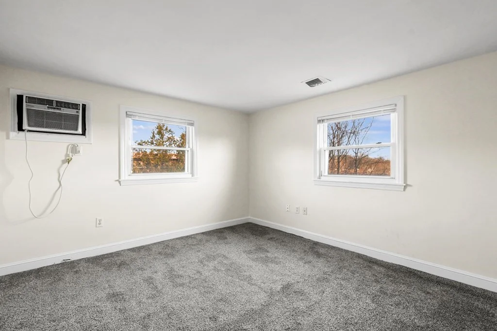 3 bed, 1 bath apartment for rent at 70 Cambridge Rd Unit 1, Woburn — photo 16 of 23
