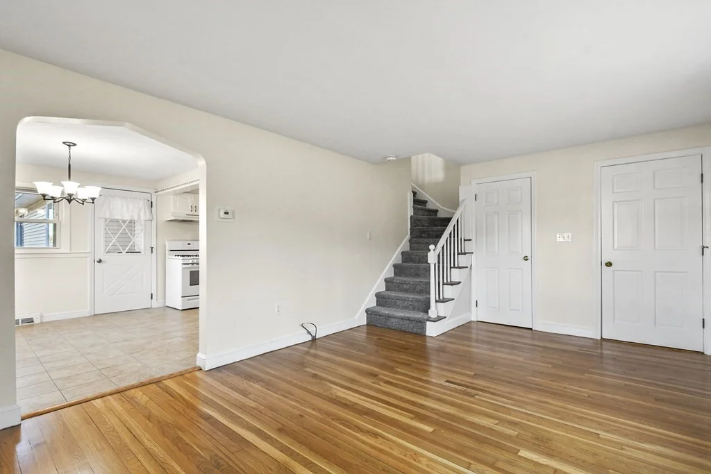 3 bed, 1 bath apartment for rent at 70 Cambridge Rd Unit 1, Woburn — photo 6 of 23