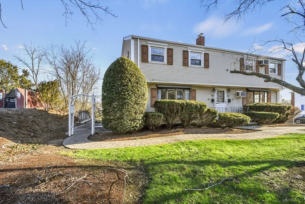 3 bed, 1 bath apartment for rent at 70 Cambridge Rd Unit 1, Woburn — photo 2 of 23