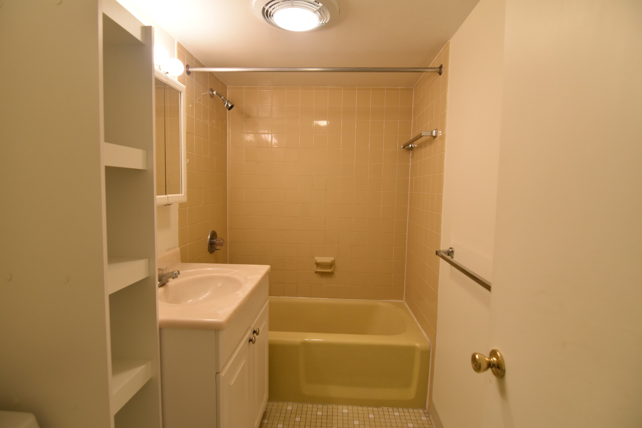 1 bed, 1 bath apartment for rent at 70 Centre St Unit 4E, Coolidge Corner — photo 7 of 14