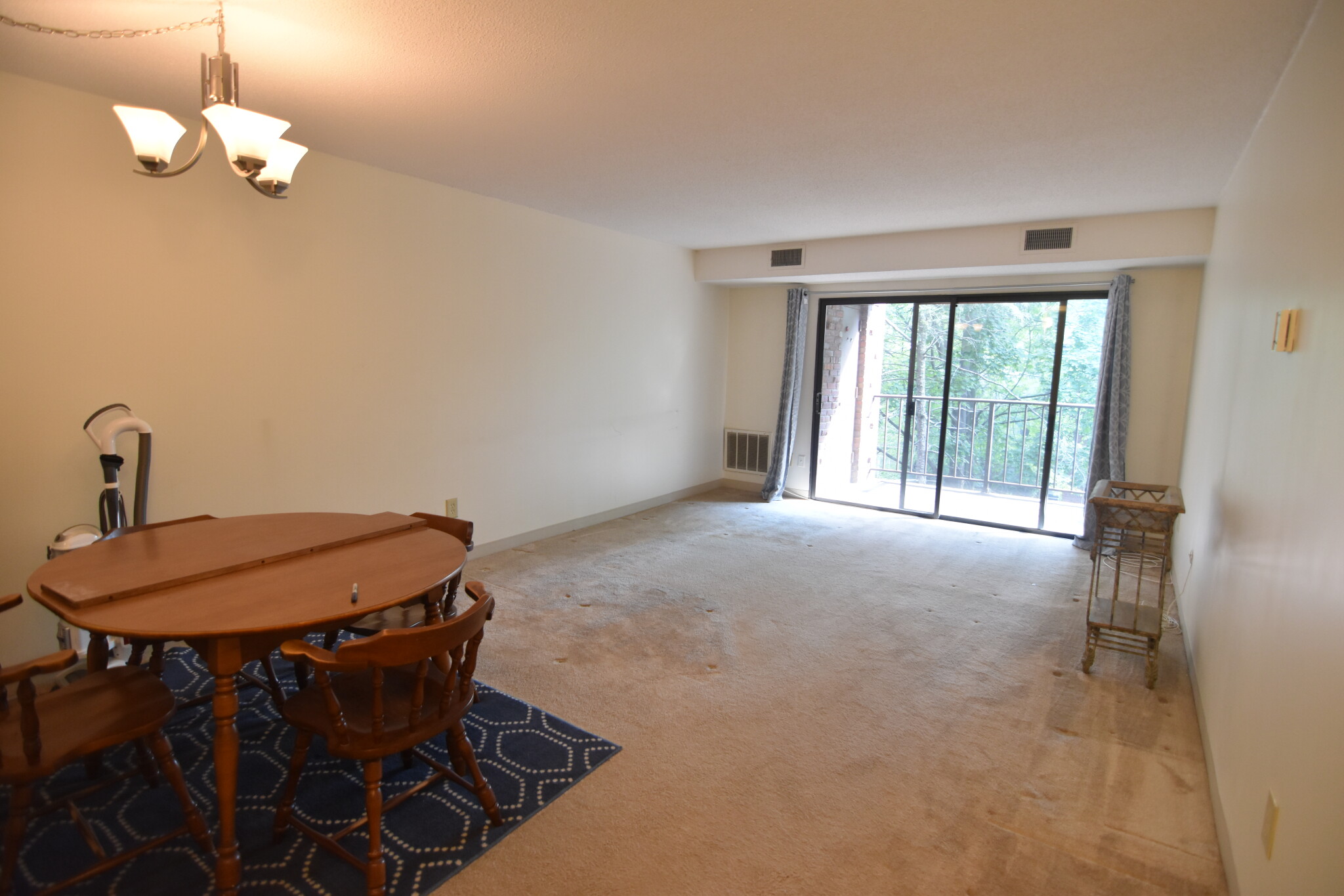 1 bed, 1 bath apartment for rent at 70 Centre St Unit 4E, Coolidge Corner — photo 1 of 14