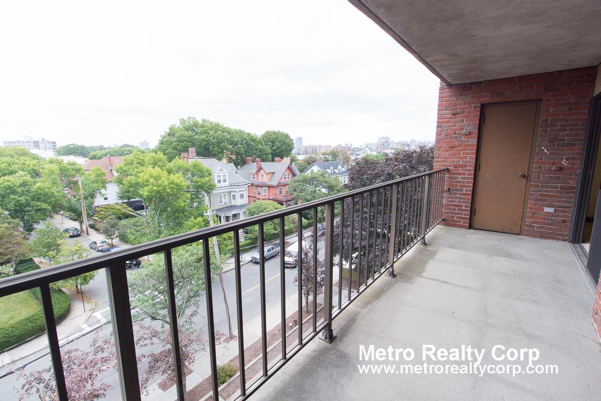 1 bed, 1 bath apartment for rent at 70 Centre St Unit 6B, Coolidge Corner — photo 3 of 15