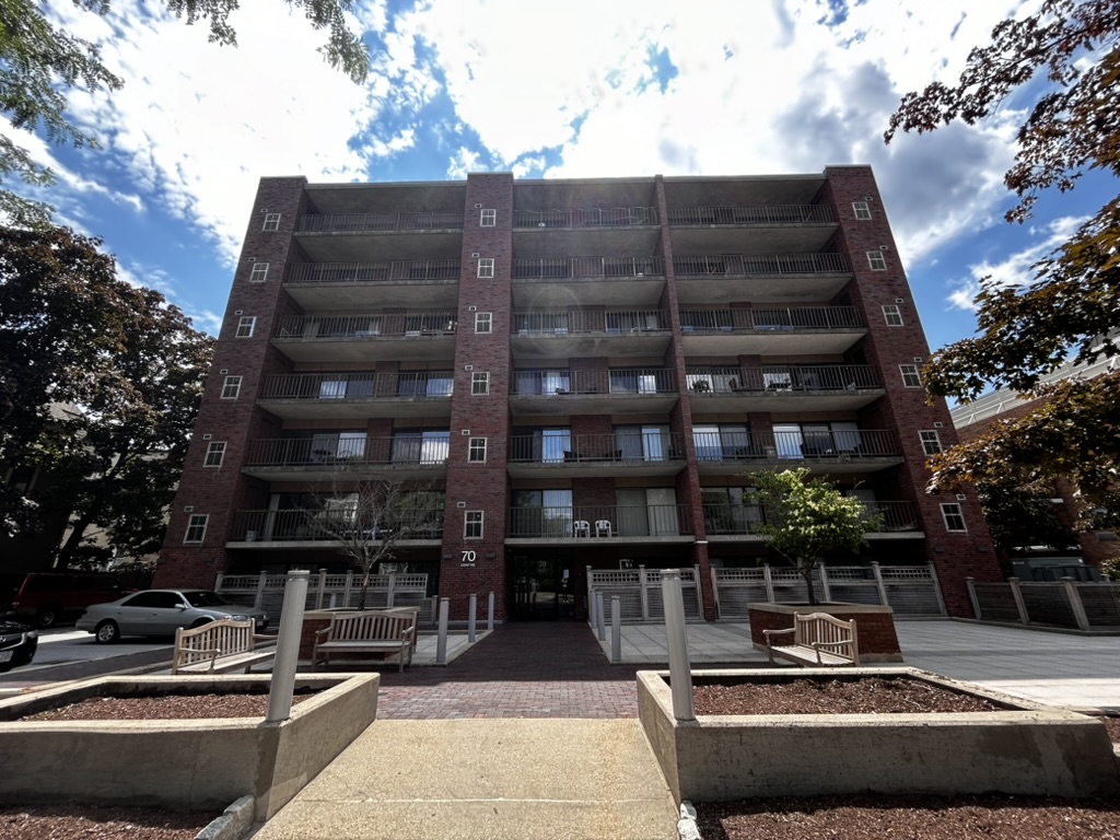 1 bed, 1 bath apartment for rent at 70 Centre St Unit 6B, Coolidge Corner — photo 13 of 15