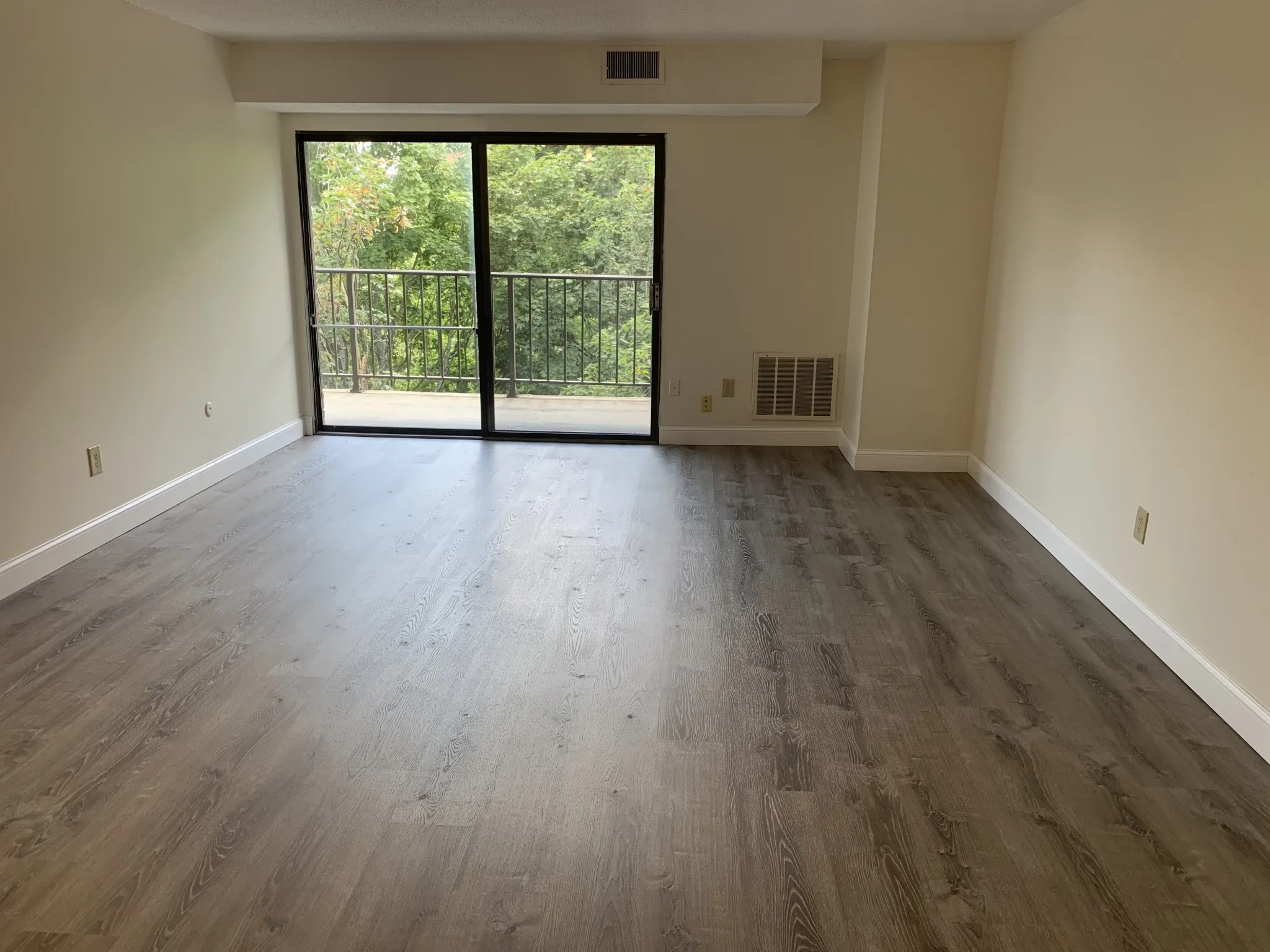 2 bed, 1 bath apartment for rent at 70 Centre St Unit 7D, Coolidge Corner — photo 3 of 4
