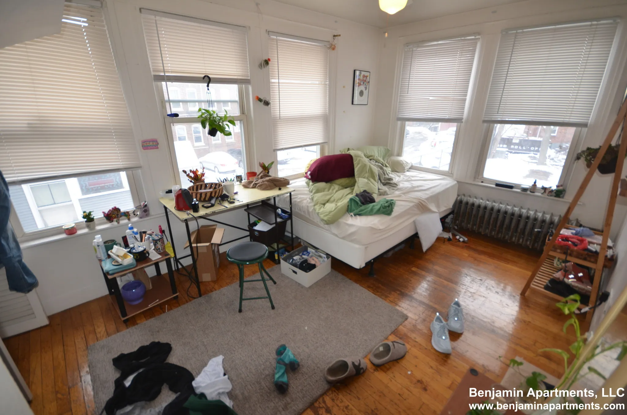 4 bed, 1 bath apartment for rent at 70 Chester St Unit 2, Allston — photo 11 of 15