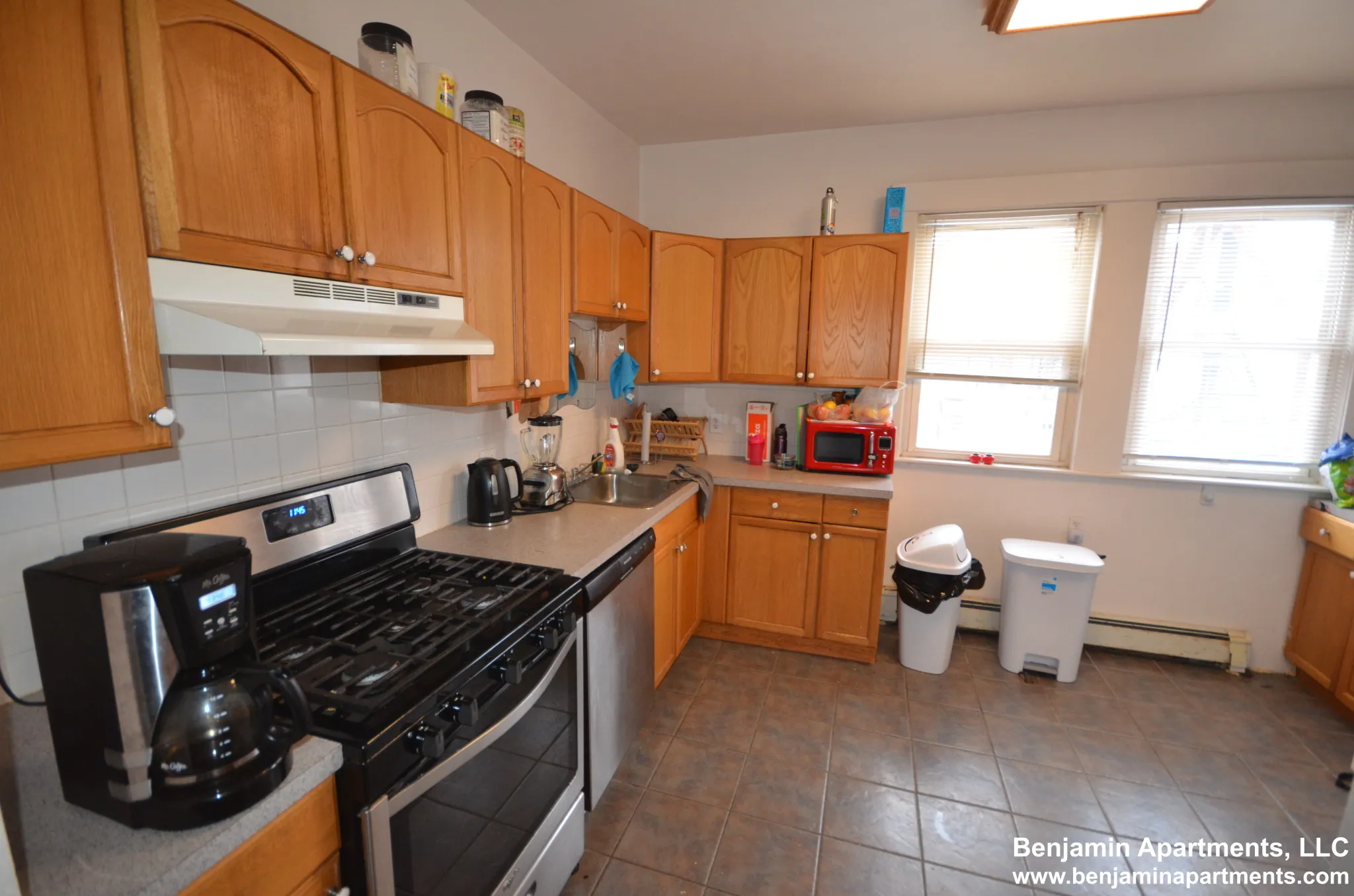 4 bed, 1 bath apartment for rent at 70 Chester St Unit 2, Allston