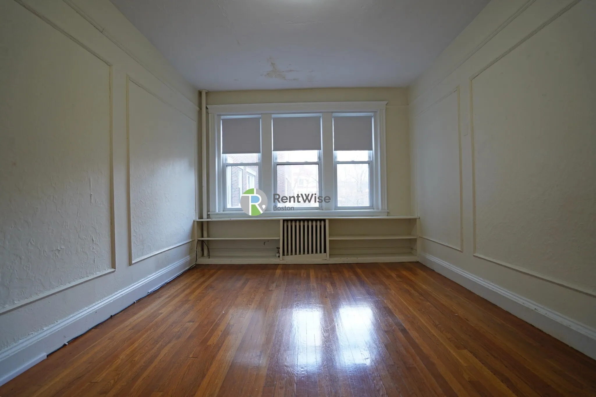 1 bed, 1 bath apartment for rent at 70 Chiswick Rd Unit 12, Brighton — photo 3 of 21