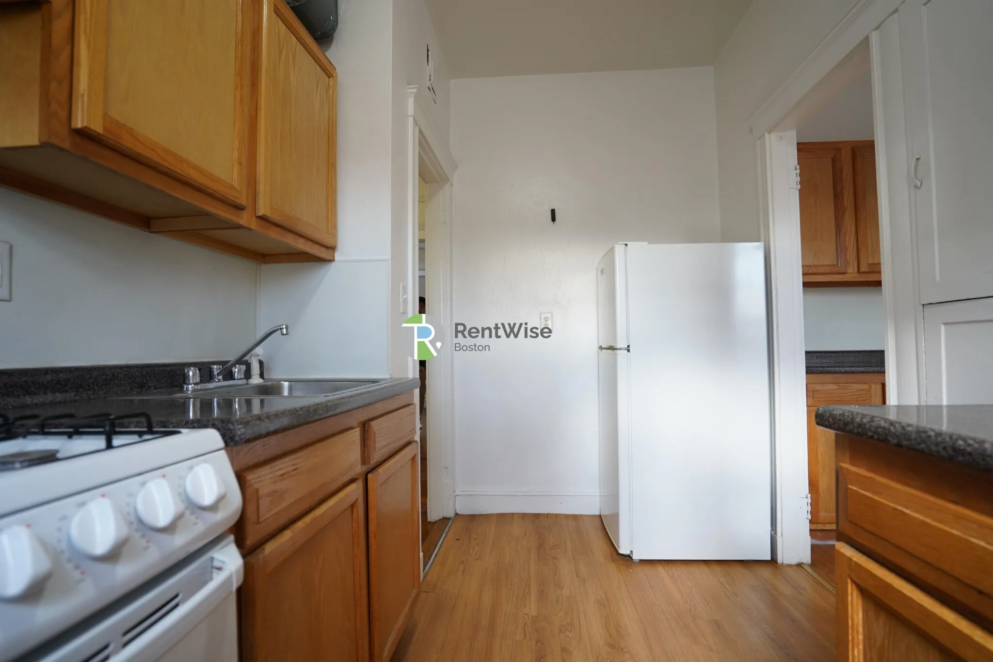 1 bed, 1 bath apartment for rent at 70 Chiswick Rd Unit 12, Brighton — photo 8 of 21