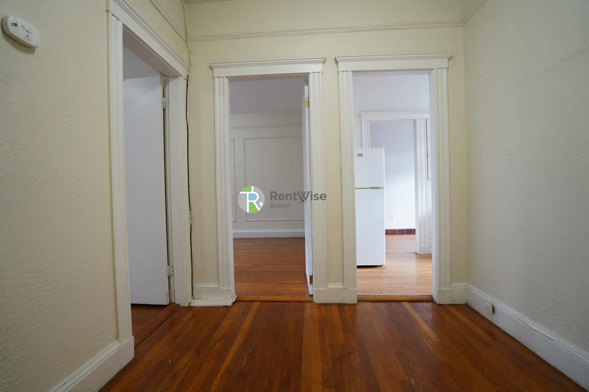 1 bed, 1 bath apartment for rent at 70 Chiswick Rd Unit 12, Brighton — photo 1 of 21