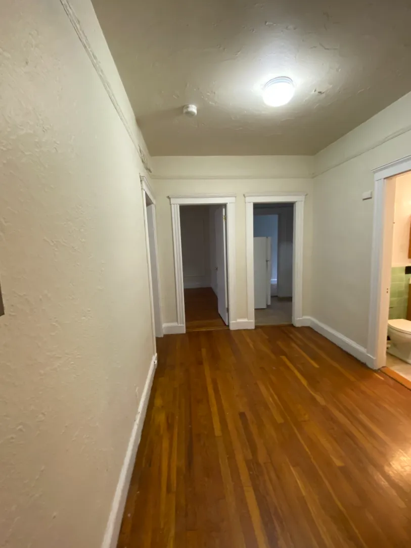 1 bed, 1 bath apartment for rent at 70 Chiswick Rd Unit 6, Brighton — photo 2 of 7