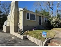 1 bed, 1 bath apartment for rent at 70 Clay Pond Rd Unit B, Bourne — photo 1 of 9