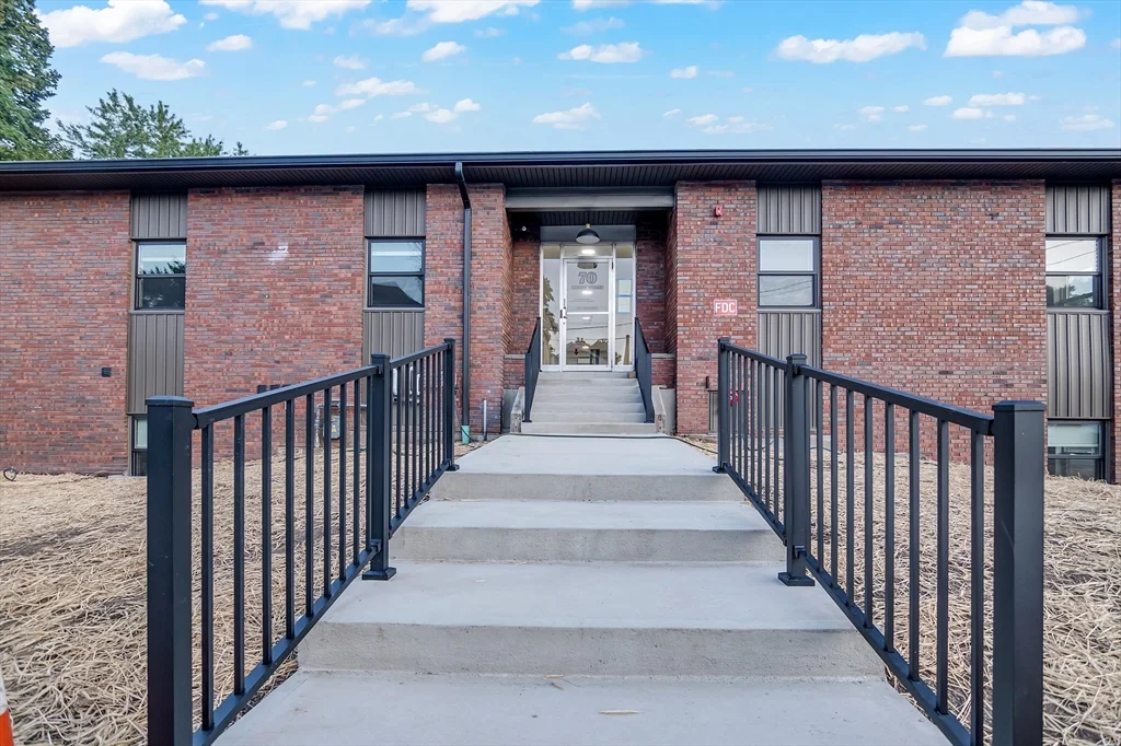 2 bed, 1 bath apartment for rent at 70 Court St Unit 10, Westfield — photo 10 of 16