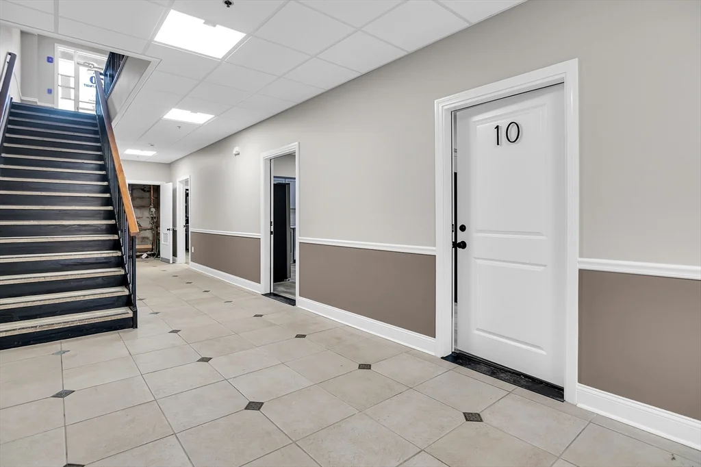 2 bed, 1 bath apartment for rent at 70 Court St Unit 10, Westfield