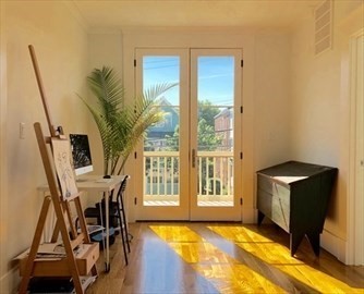 4 bed, 4 bath apartment for rent at 70 Craigie St Unit 1, Spring Hill — photo 9 of 19