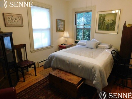 1 bed, 1 bath apartment for rent at 70 Cushing St Unit 1, Strawberry Hill — photo 4 of 7