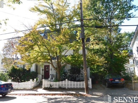 1 bed, 1 bath apartment for rent at 70 Cushing St Unit 1, Strawberry Hill — photo 7 of 7