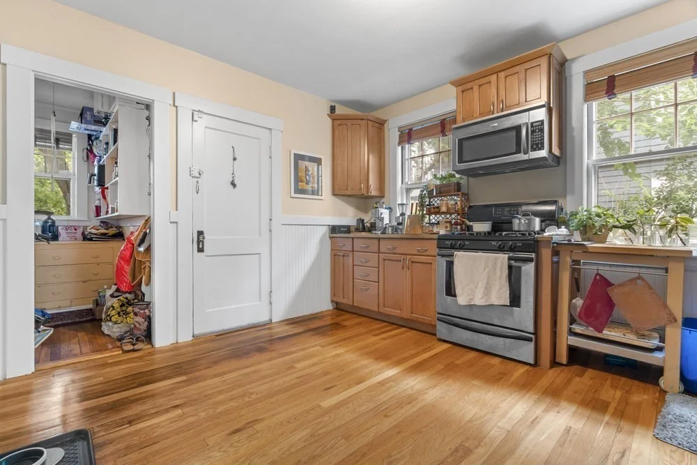 2 bed, 1 bath apartment for rent at 70 Dudley St Unit 1, North Cambridge — photo 2 of 16