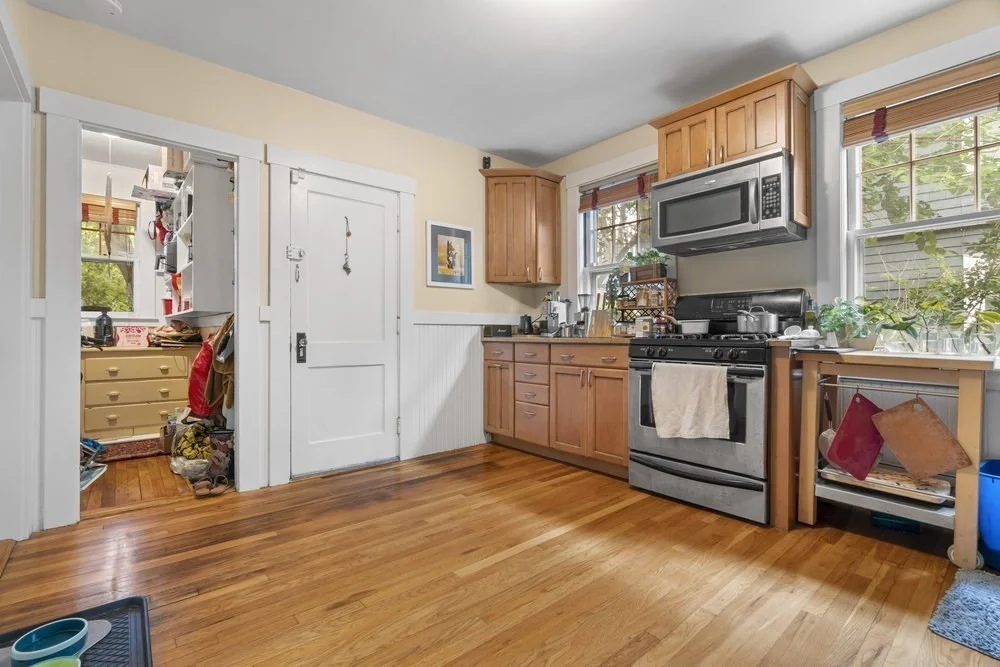 2 bed, 1 bath apartment for rent at 70 Dudley St Unit 1, North Cambridge — photo 3 of 16