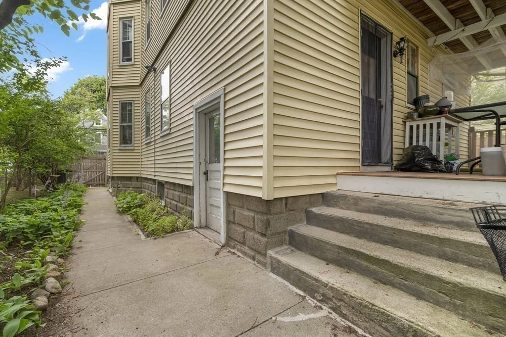 2 bed, 1 bath apartment for rent at 70 Dudley St Unit 1, North Cambridge — photo 15 of 16