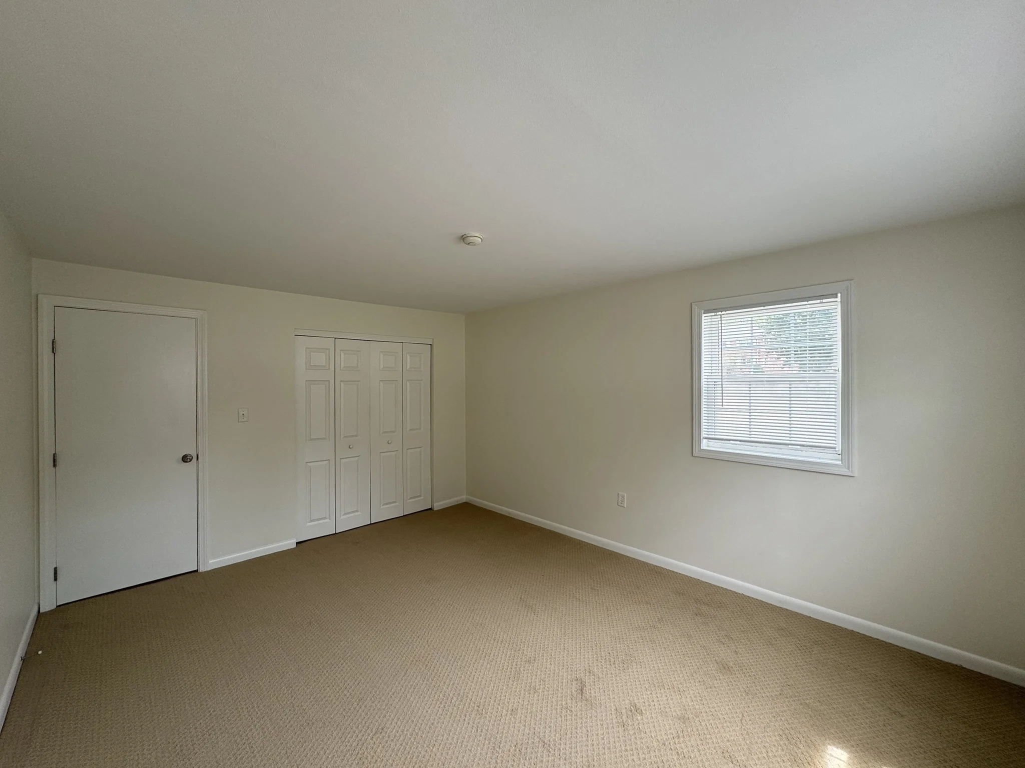 2 bed, 1 bath apartment for rent at 70 Edgelawn Ave Unit 4, North Andover — photo 16 of 19