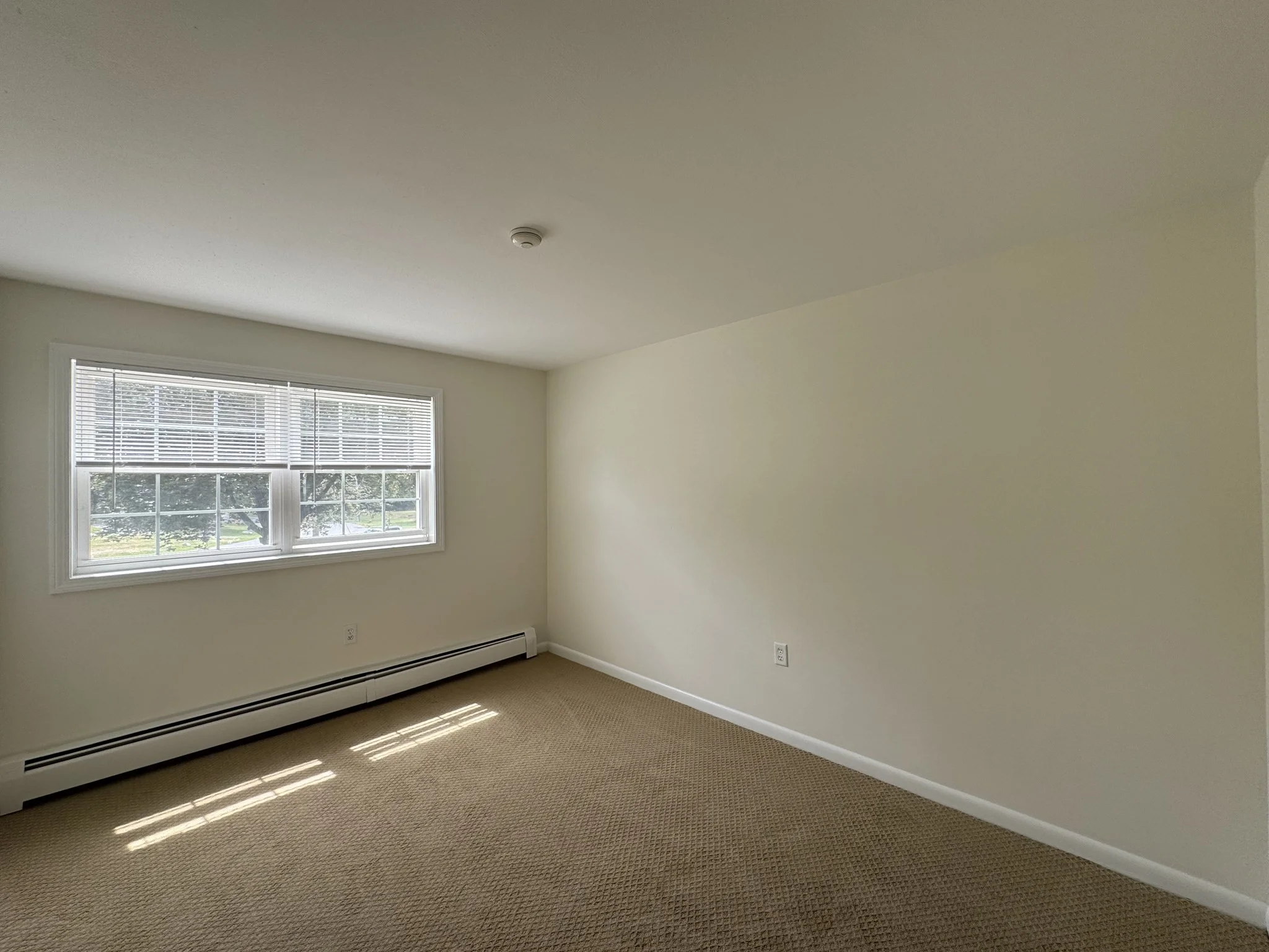 2 bed, 1 bath apartment for rent at 70 Edgelawn Ave Unit 4, North Andover — photo 11 of 19
