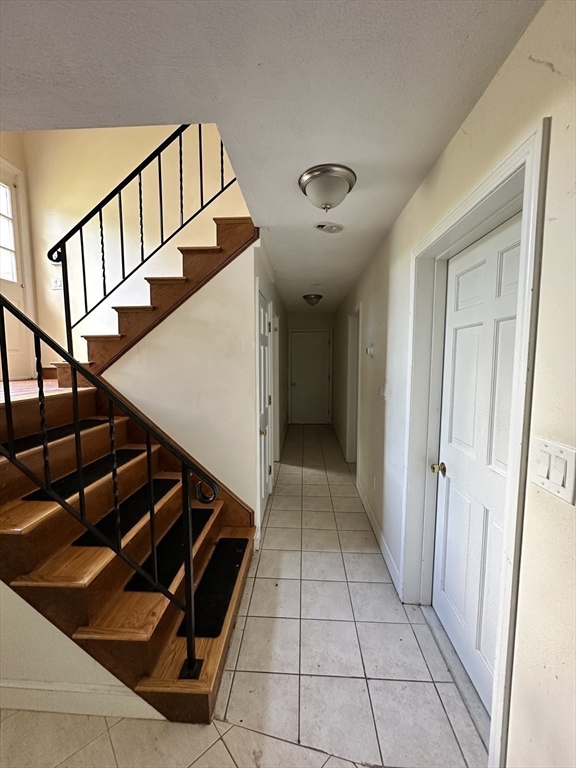 3 bed, 2 bath apartment for rent at 70 Edgemoor Unit 70, Wellesley — photo 14 of 17